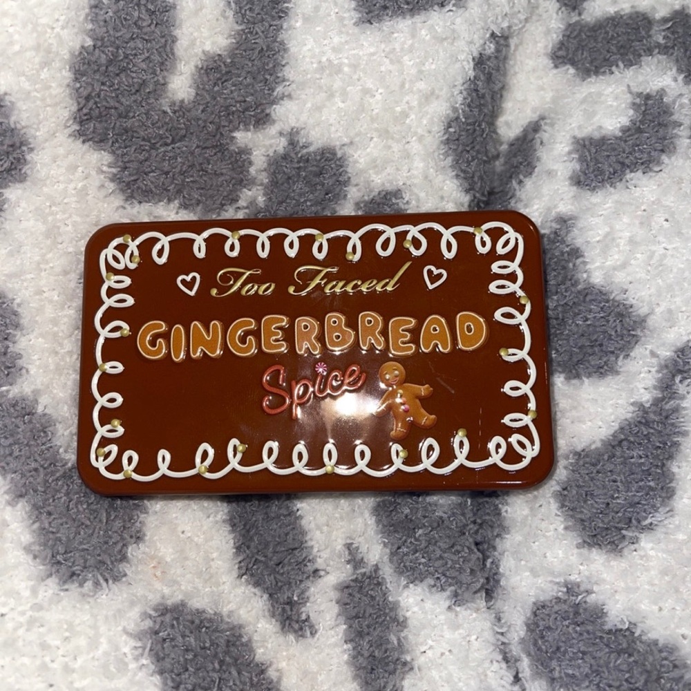 Too faced mini gingerbread slice palette